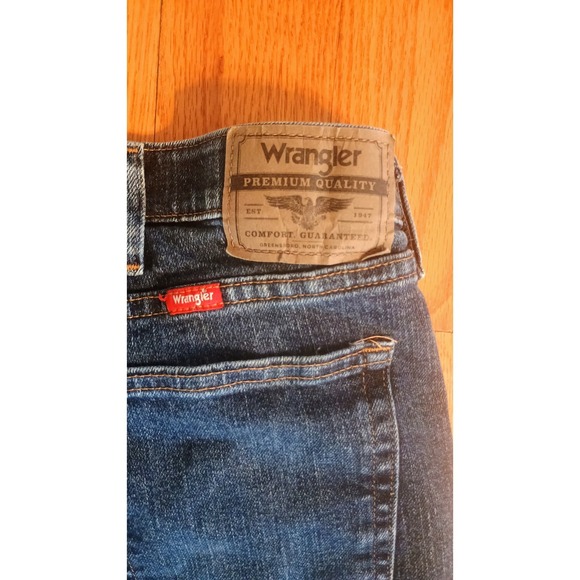 Wrangler Mens Elastic waist band Regular Fit Dark Wash Denim Jeans 38 x 30 - Picture 4 of 8